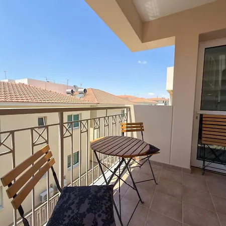 Family With Pool Sleeps 6
