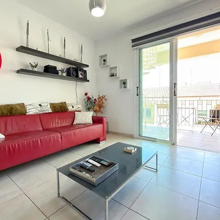 Family With Pool Sleeps 6 דירה